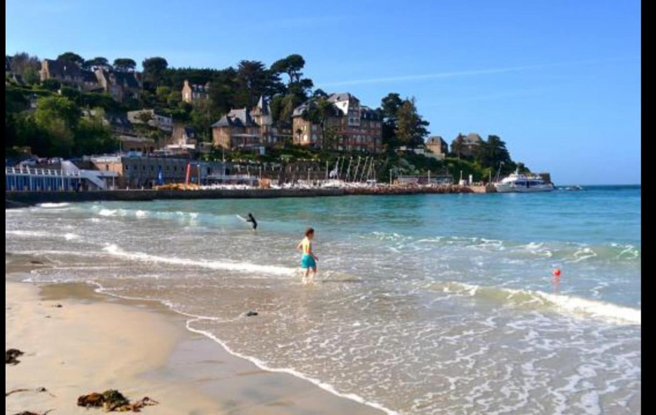 Apartment Vue 50m De La Plage, Wifi Gratuit Perros-Guirec